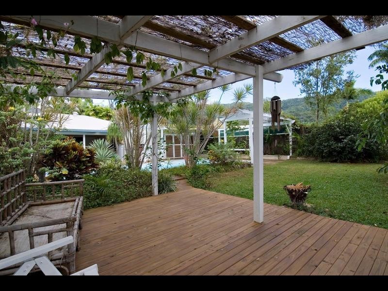 6 Atlas Close, Smithfield QLD 4878