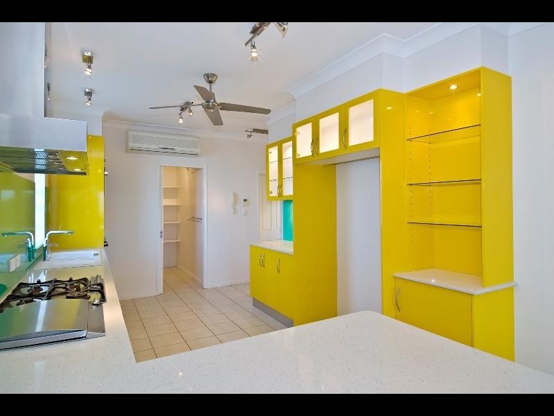 3 Richmond Court, Mooroobool QLD 4870