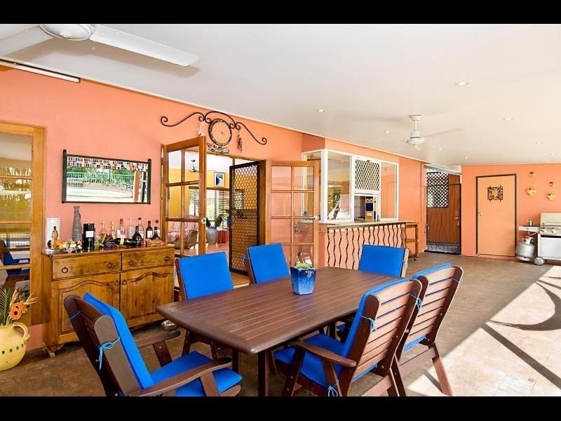 14 Leanne Close, Woree QLD 4868