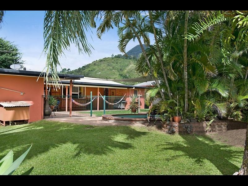 14 Leanne Close, Woree QLD 4868