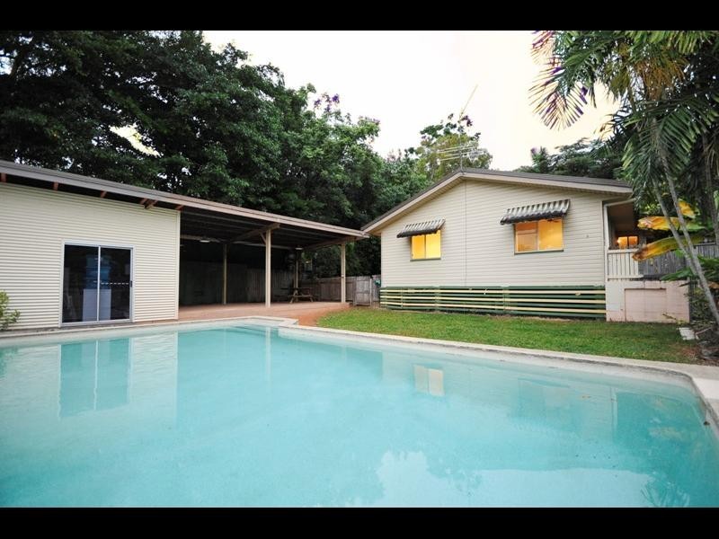 13 Dalziel Street, Stratford QLD 4870