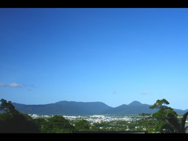 20 Oceanview Place, Mooroobool QLD 4870