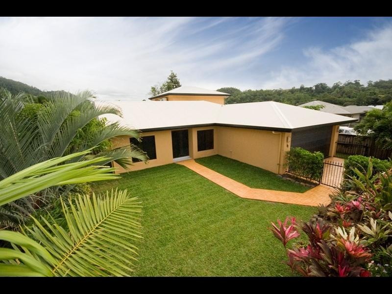 38 Bassett Street, Kanimbla QLD 4870