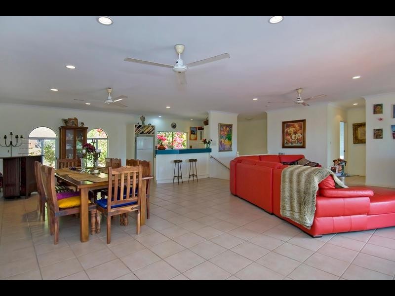 30/7 Tari Place, Trinity Beach QLD 4879