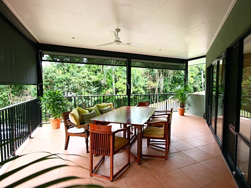6 Grace Close, Whitfield QLD 4870