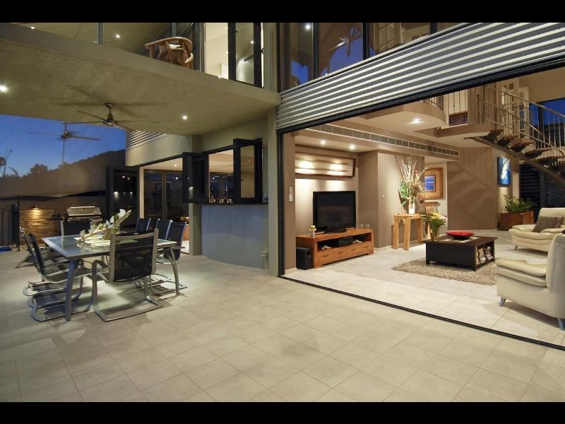 19 Brindabella Quay, Trinity Park QLD 4879