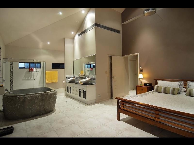 19 Brindabella Quay, Trinity Park QLD 4879