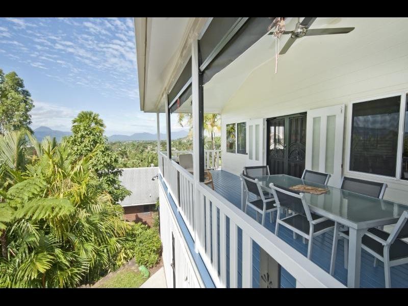 15 Minerva Avenue, Mooroobool QLD 4870