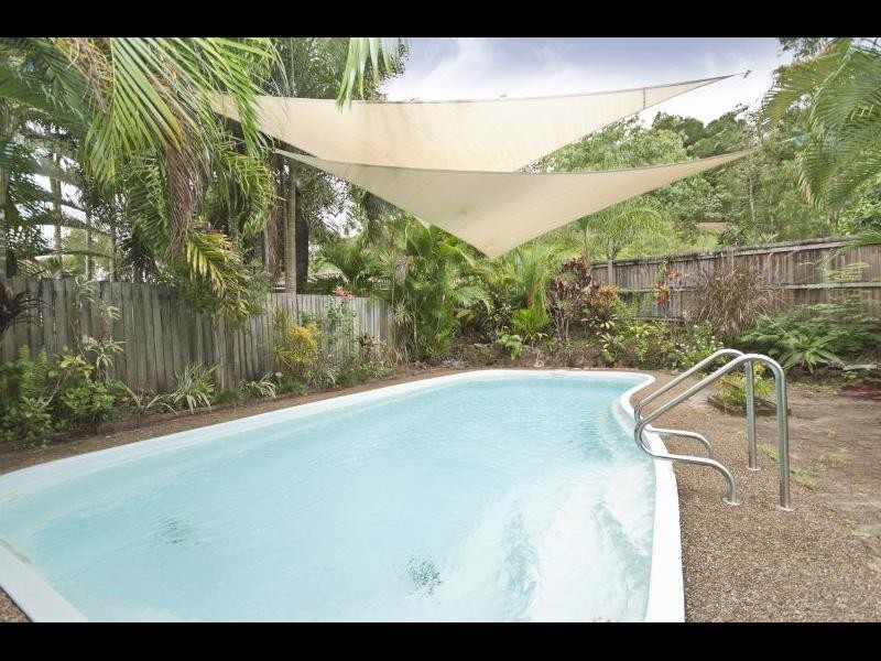 8 Harrison Close, Kanimbla QLD 4870