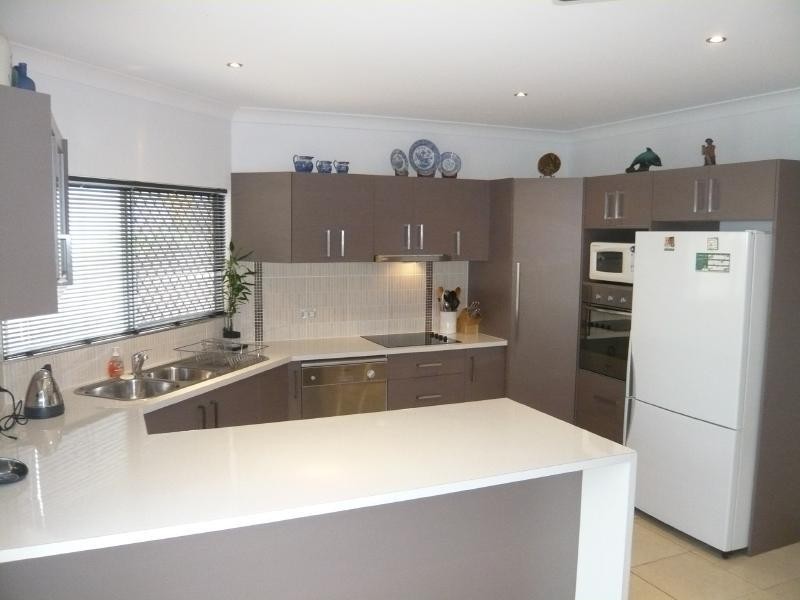 2/62 Veivers Road (1 Cowrie St), Palm Cove QLD 4879