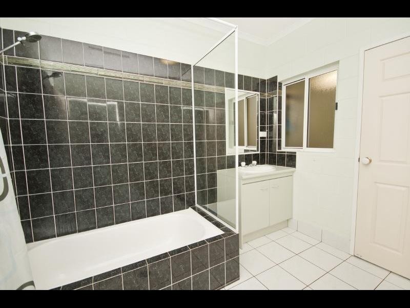 10 Templar Crescent, Bentley Park QLD 4869