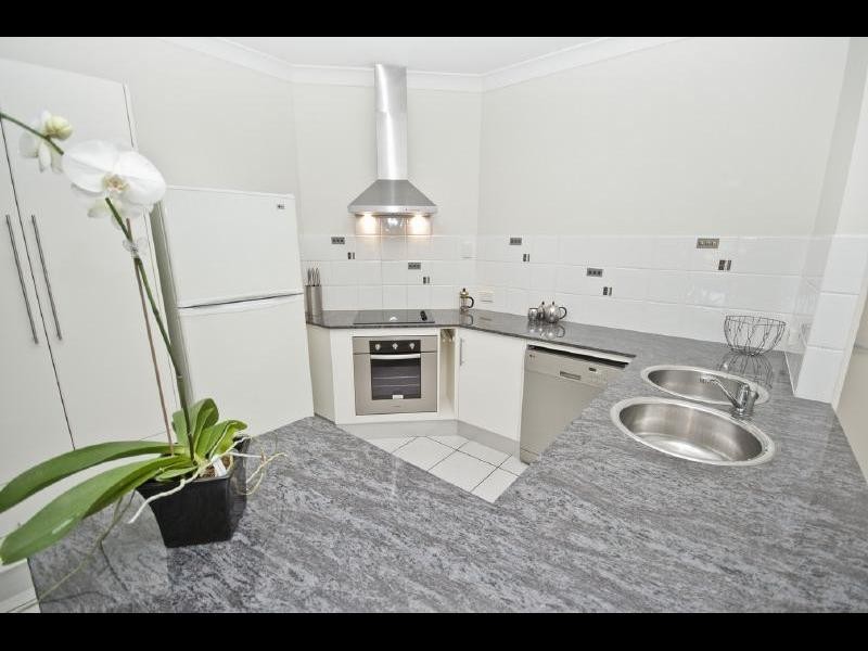 10/72 Digger Street, Cairns North QLD 4870