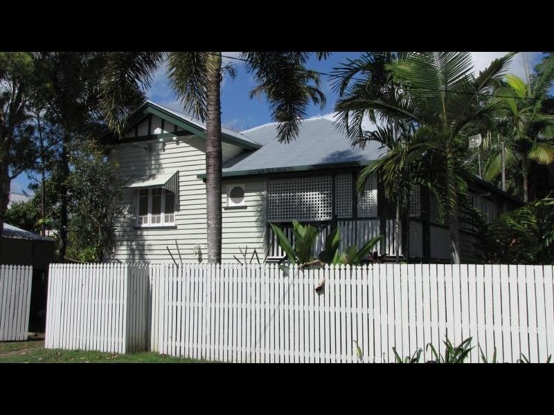 3 Cairns Street, Cairns North QLD 4870
