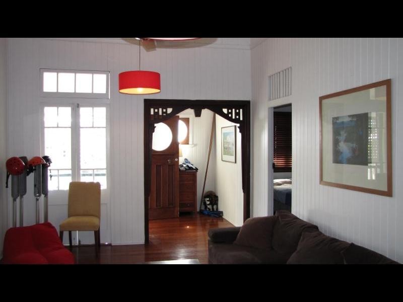 3 Cairns Street, Cairns North QLD 4870