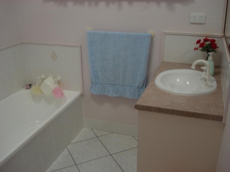 18 Dolphin Close, Kewarra Beach QLD 4879