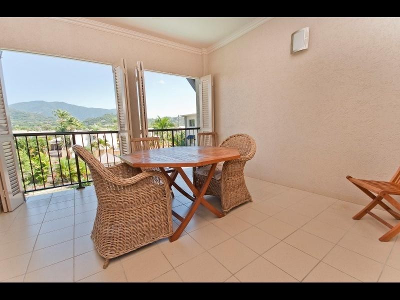 316/6-8 Centenary Close, Manoora QLD 4870