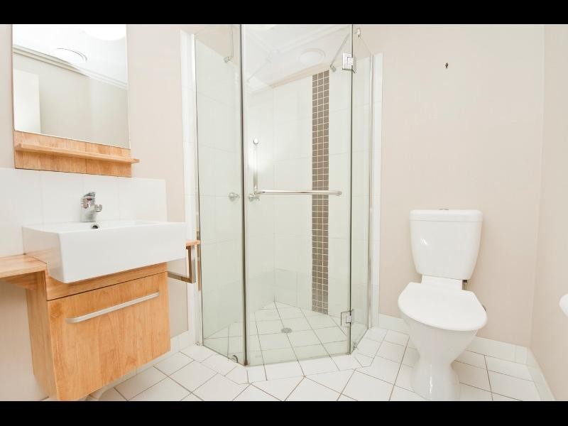 316/6-8 Centenary Close, Manoora QLD 4870