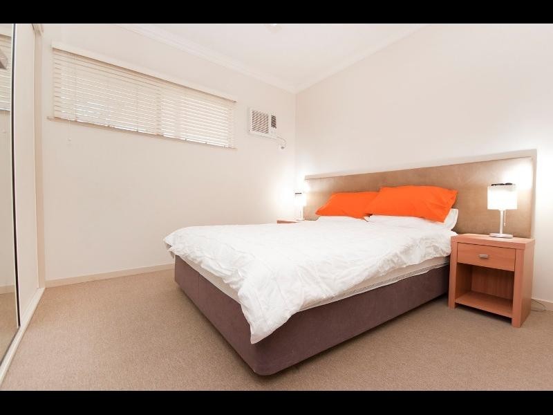 316/6-8 Centenary Close, Manoora QLD 4870