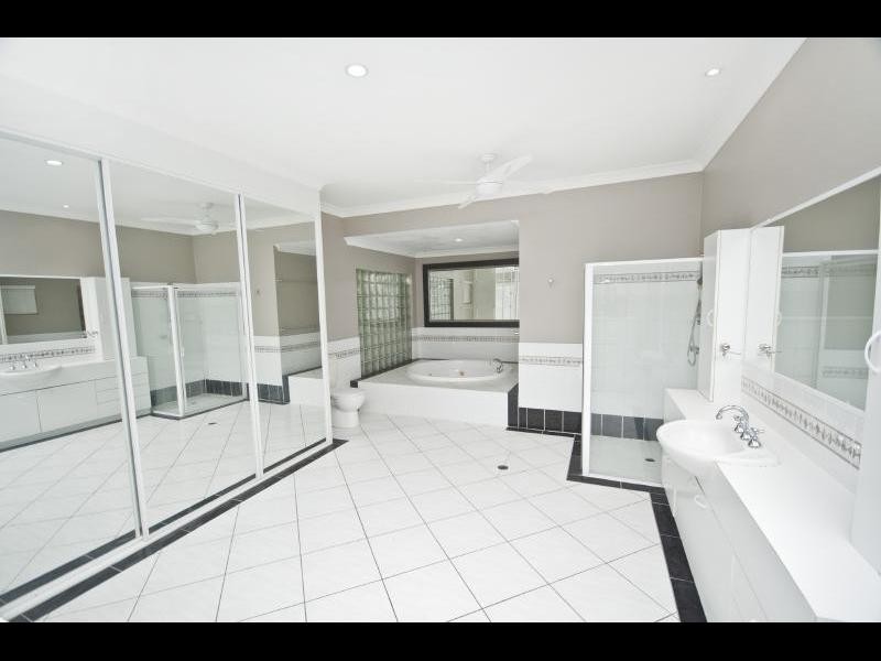 30 Latreille Terrace, Brinsmead QLD 4870