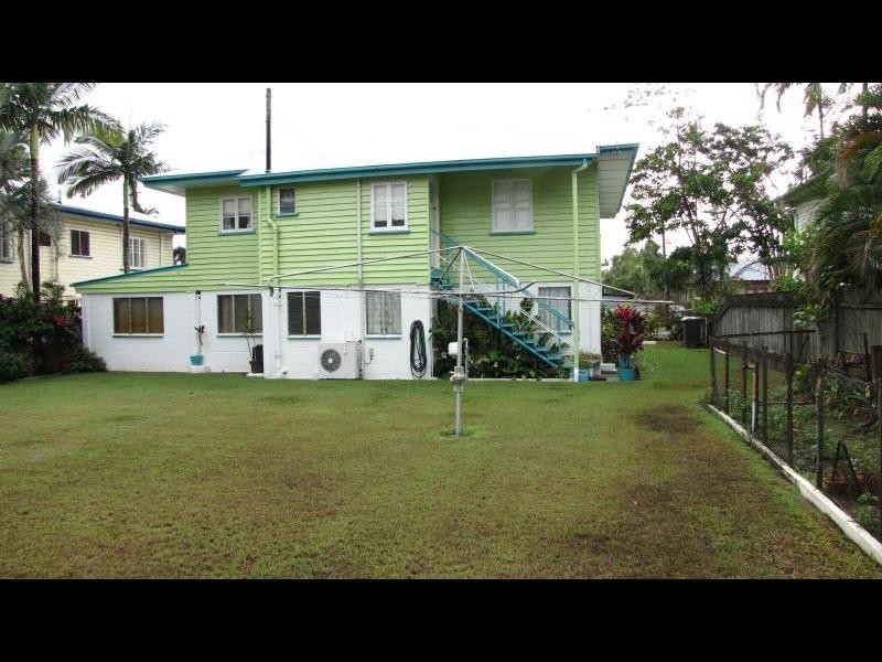 33 Jones Street, Westcourt QLD 4870