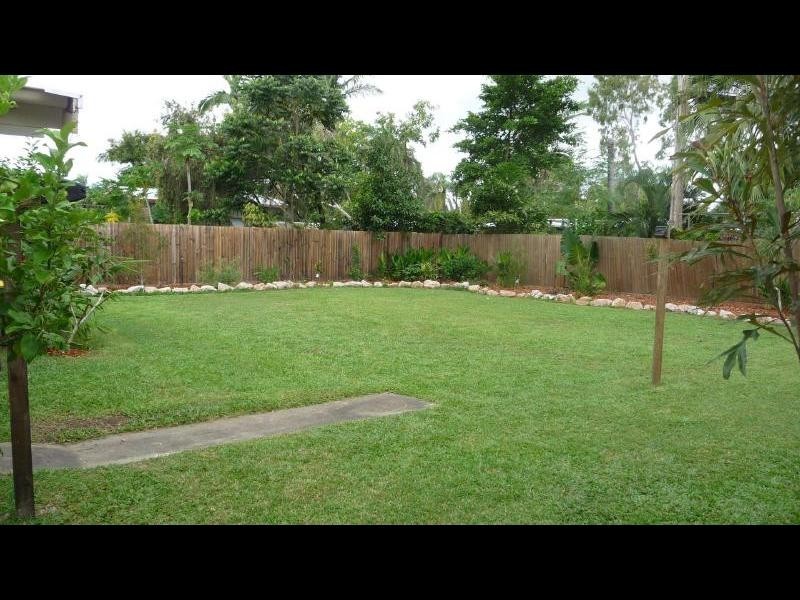 29 Purbeck Place, Edge Hill QLD 4870