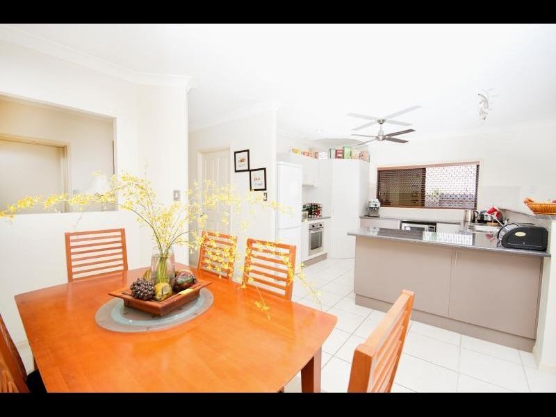 33 Goodsell Drive, Bentley Park QLD 4869