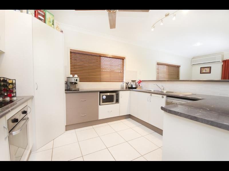 33 Goodsell Drive, Bentley Park QLD 4869