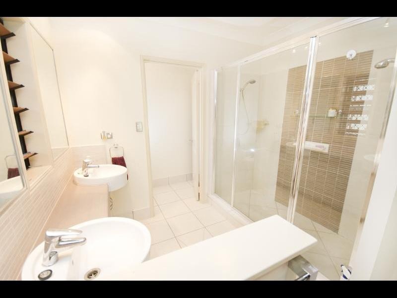 33 Goodsell Drive, Bentley Park QLD 4869