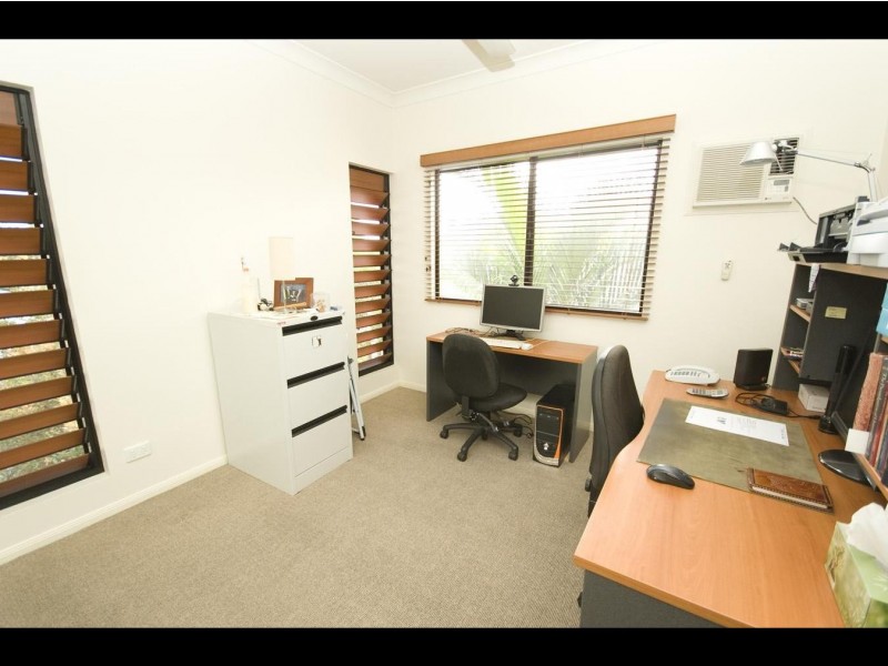 5/6 Short Street, Redlynch QLD 4870