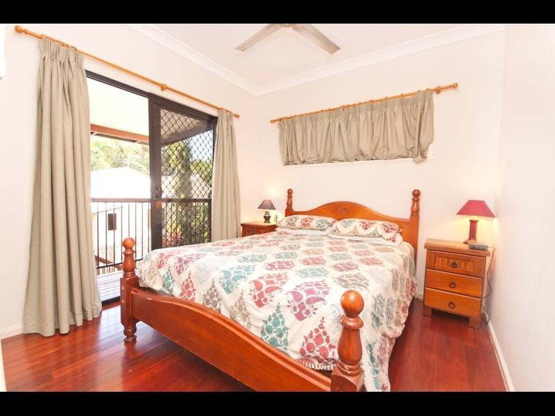 2/7 Tenni Street, Redlynch QLD 4870