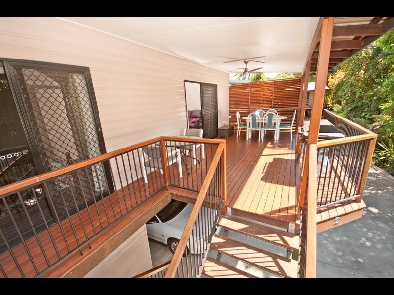 2/7 Tenni Street, Redlynch QLD 4870