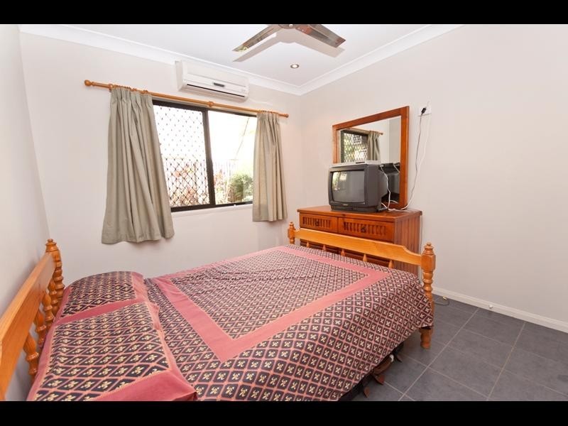 2/7 Tenni Street, Redlynch QLD 4870
