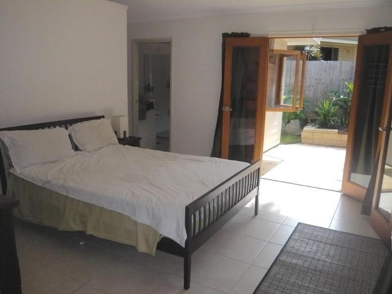 8 Wabag Close, Trinity Beach QLD 4879