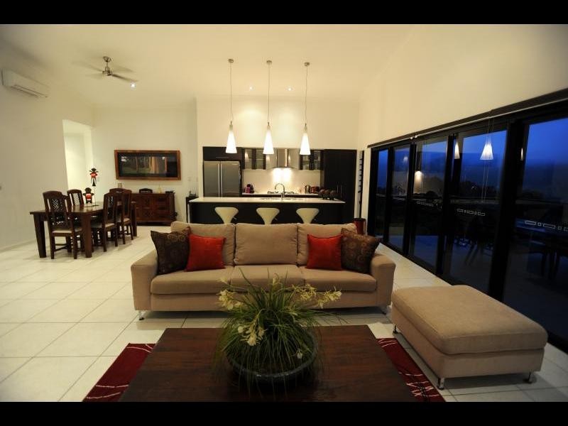 19 The Peak, Brinsmead QLD 4870