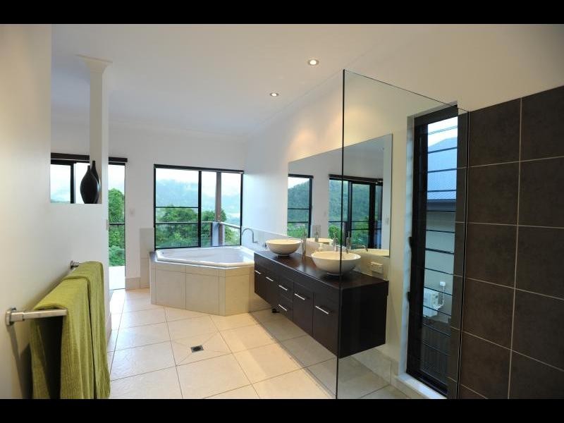 19 The Peak, Brinsmead QLD 4870