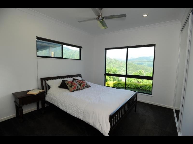 19 The Peak, Brinsmead QLD 4870