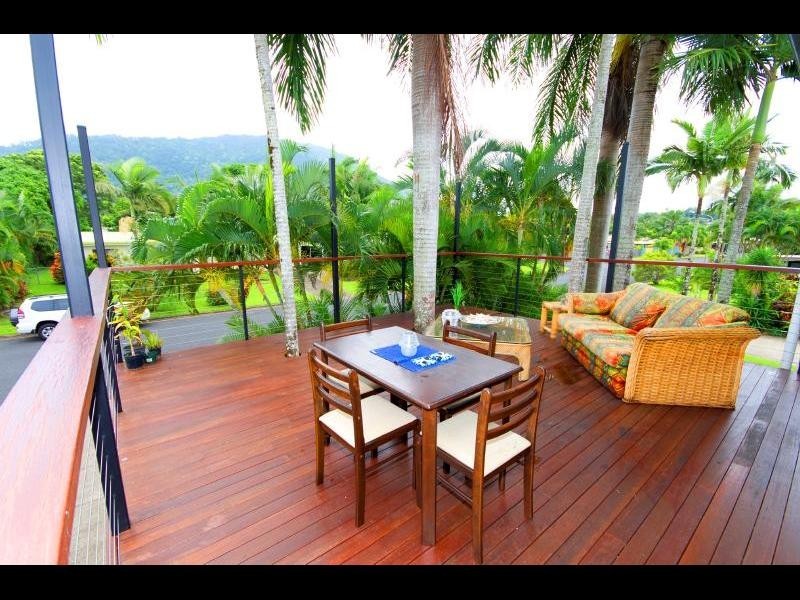 18 Pepperina Street, Mooroobool QLD 4870