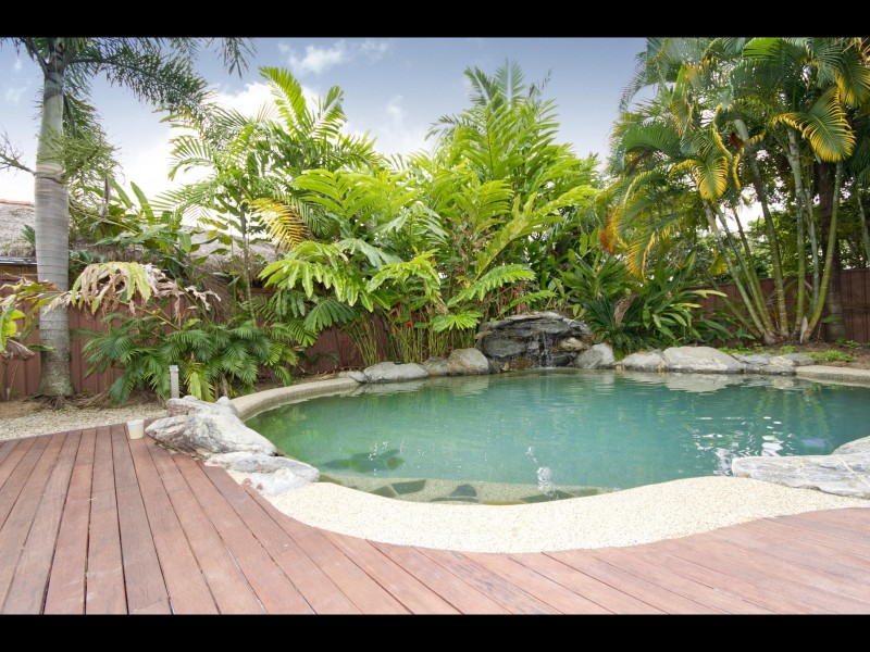 18 Pepperina Street, Mooroobool QLD 4870