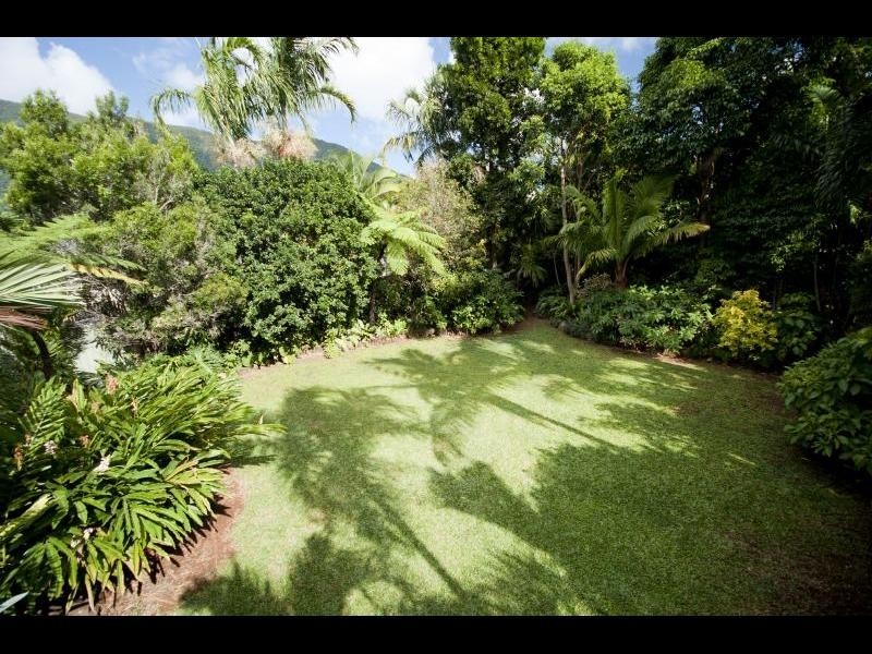 20 Ebony Street, Redlynch QLD 4870