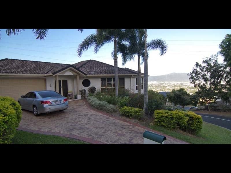 17 Oceanview Place, Mooroobool QLD 4870