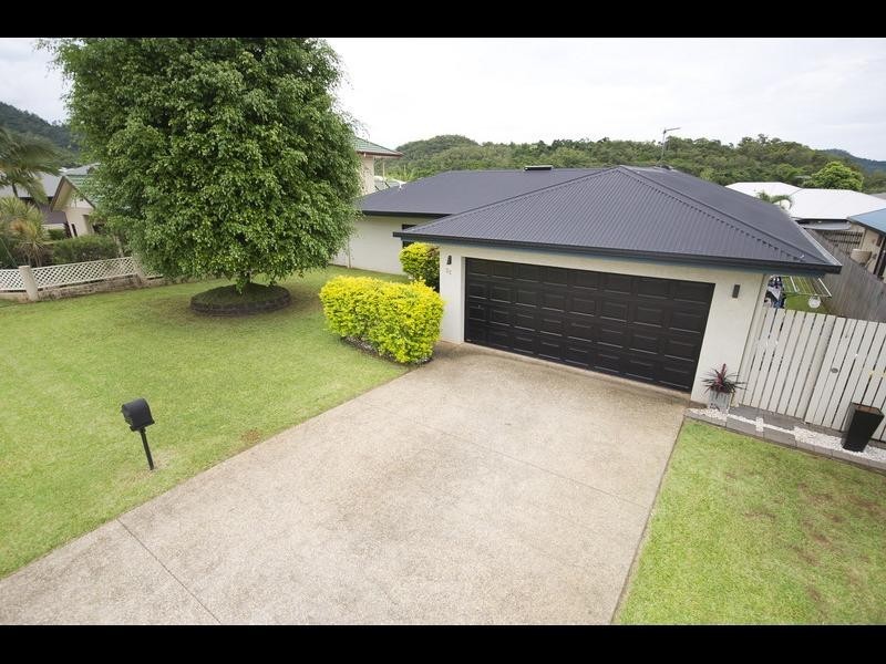 32 Nell Close, Kanimbla QLD 4870