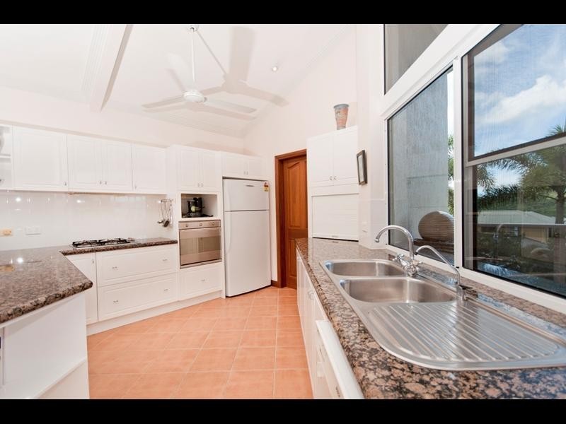 20 Rosemont Court, Mooroobool QLD 4870