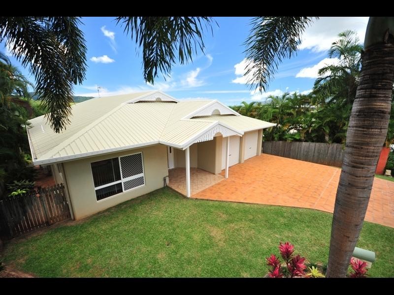 20 Rosemont Court, Mooroobool QLD 4870