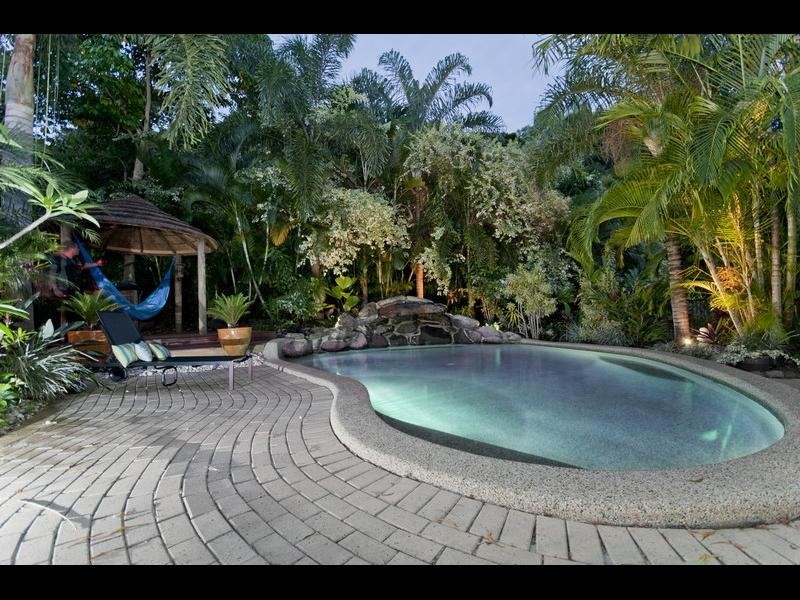 Clifton Beach QLD 4879