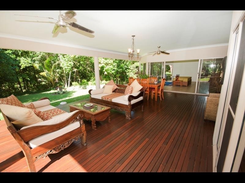 Clifton Beach QLD 4879