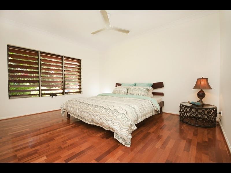 Clifton Beach QLD 4879