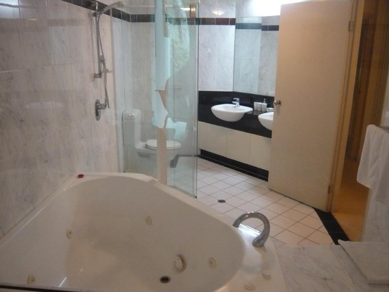 2/2 Deauville Close, Yorkeys Knob QLD 4878