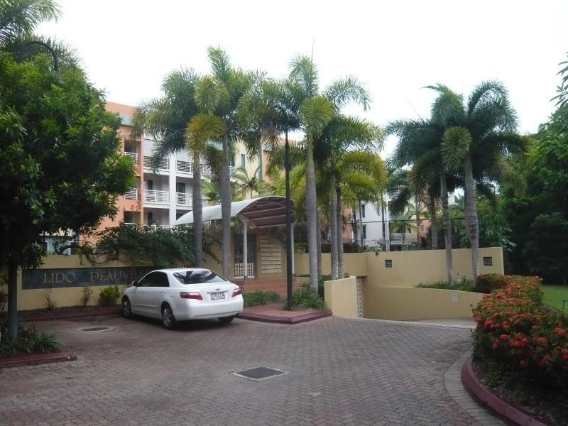 2/2 Deauville Close, Yorkeys Knob QLD 4878