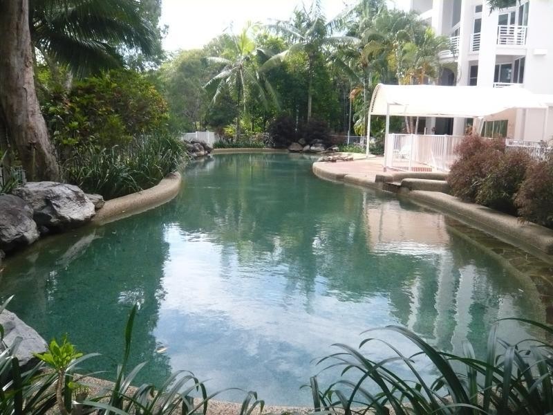 18/2 Deauville Close, Yorkeys Knob QLD 4878