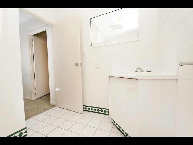 6/3 Tenni Street, Redlynch QLD 4870
